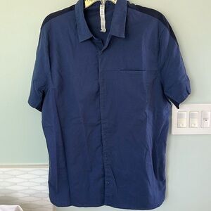 Lululemon Mens XL navy blue shirt